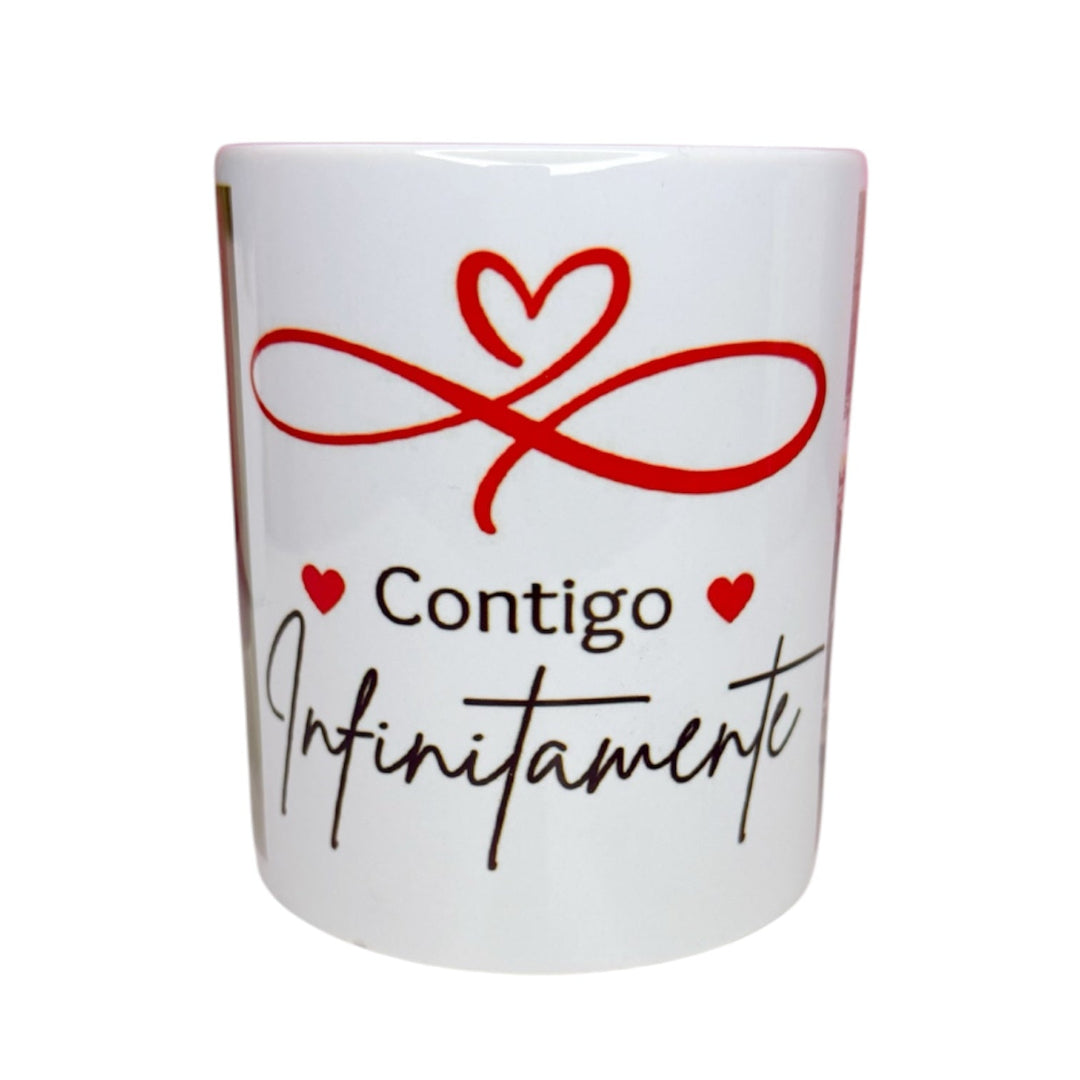 detalle de frase contigo infinitamente en taza personalizada