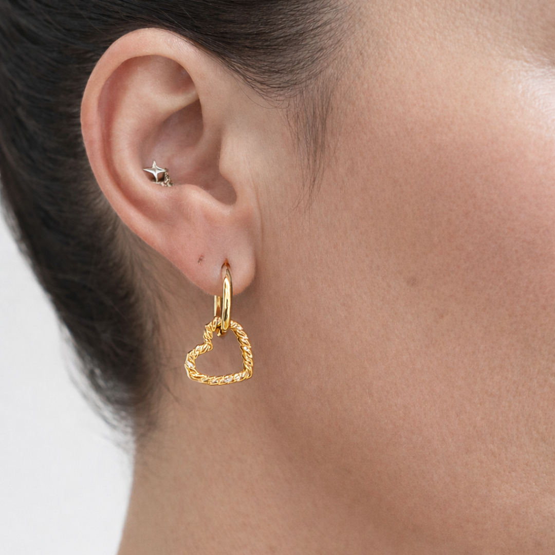 Pendientes Corazón Colgantes – Diseño Delicado