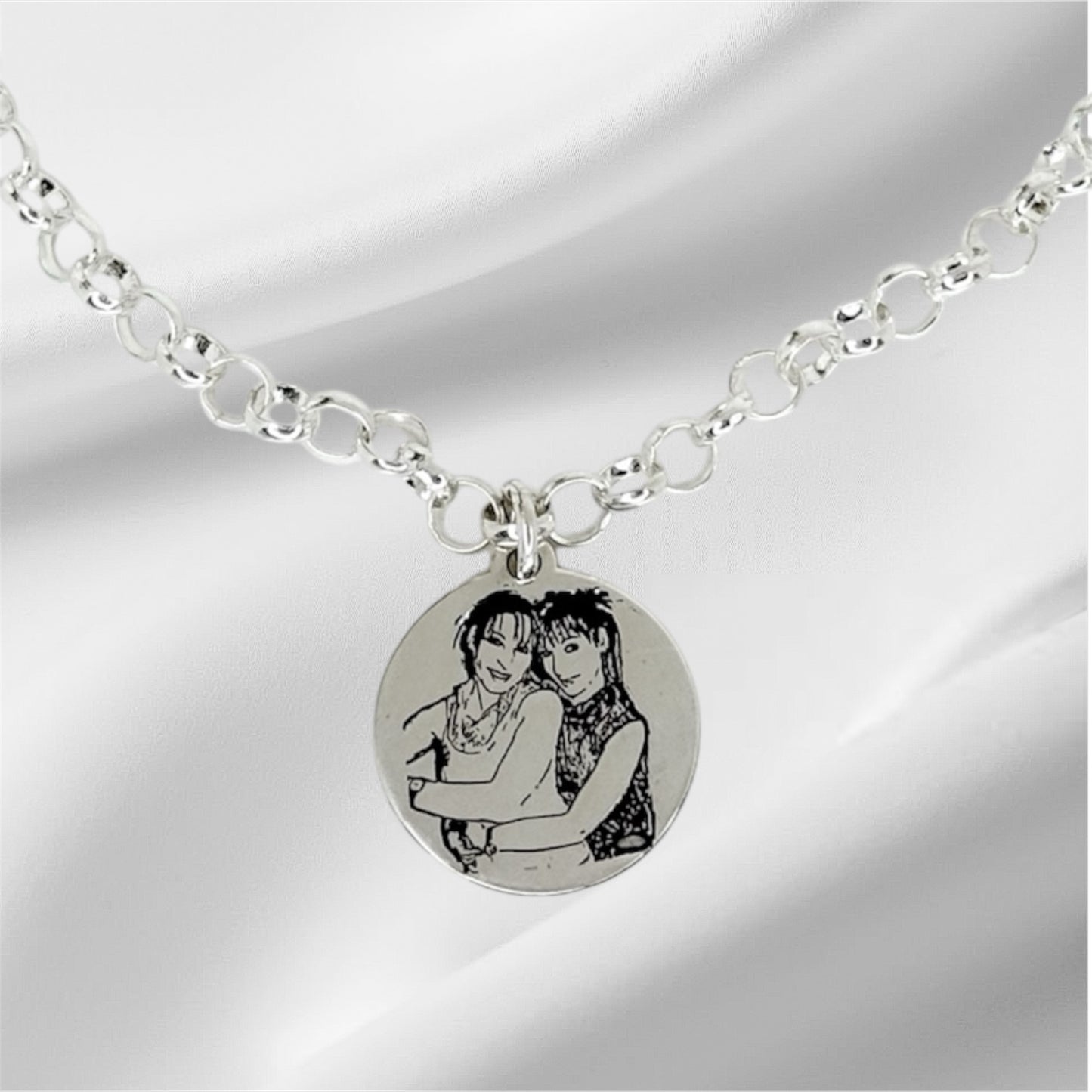 Pulsera de Plata Personalizada con Foto y Grabado – Joya Única con Significado
