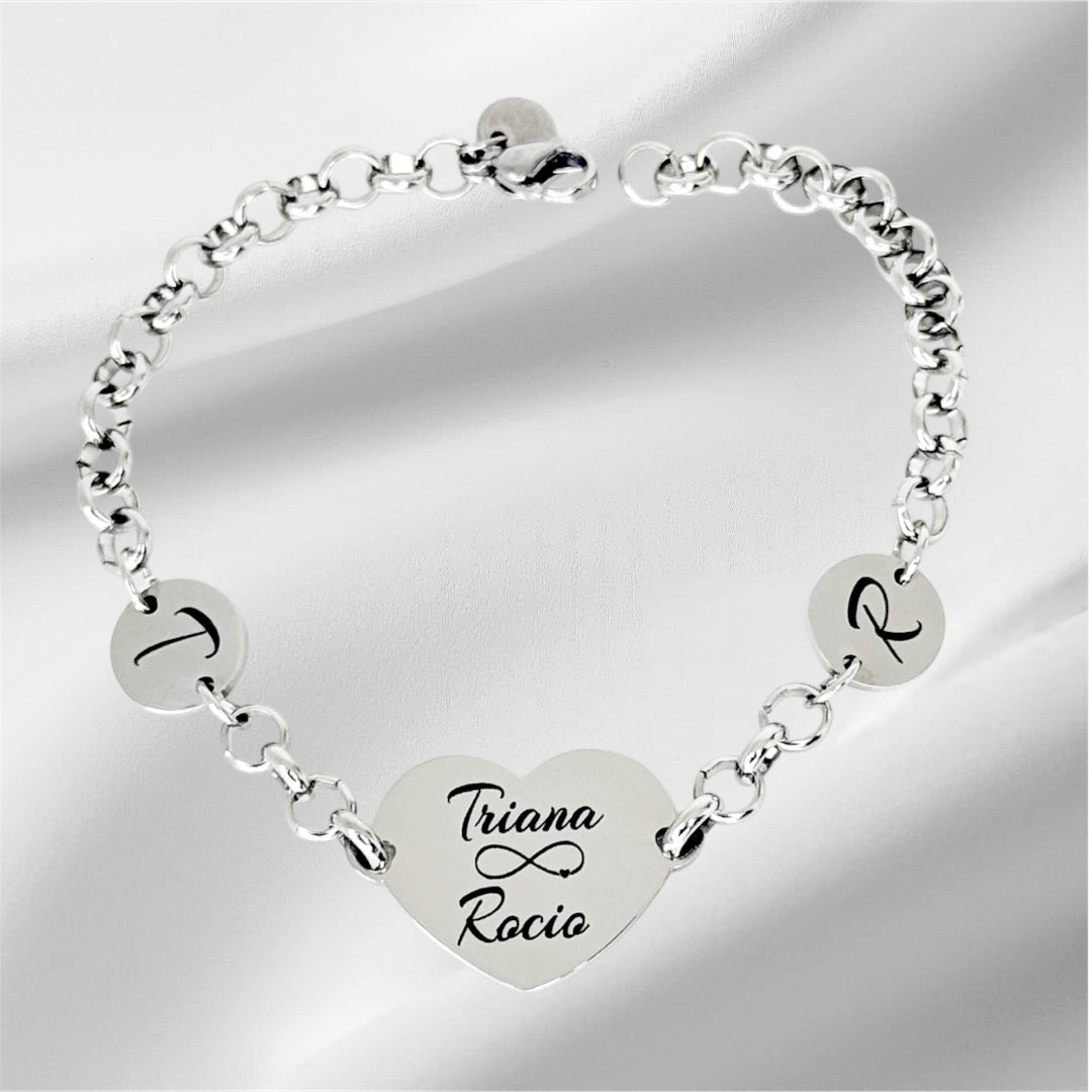 Pulsera de acero personalizada con corazón y nombres grabados Sfinge Joyas