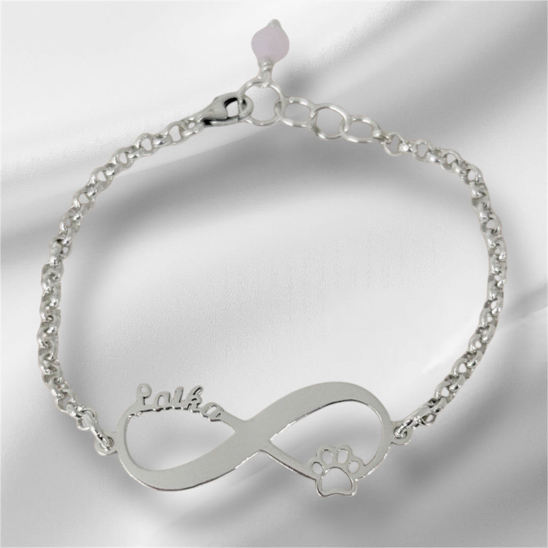 Pulsera de Plata: Un Homenaje a los Amores de Cuatro Patas
