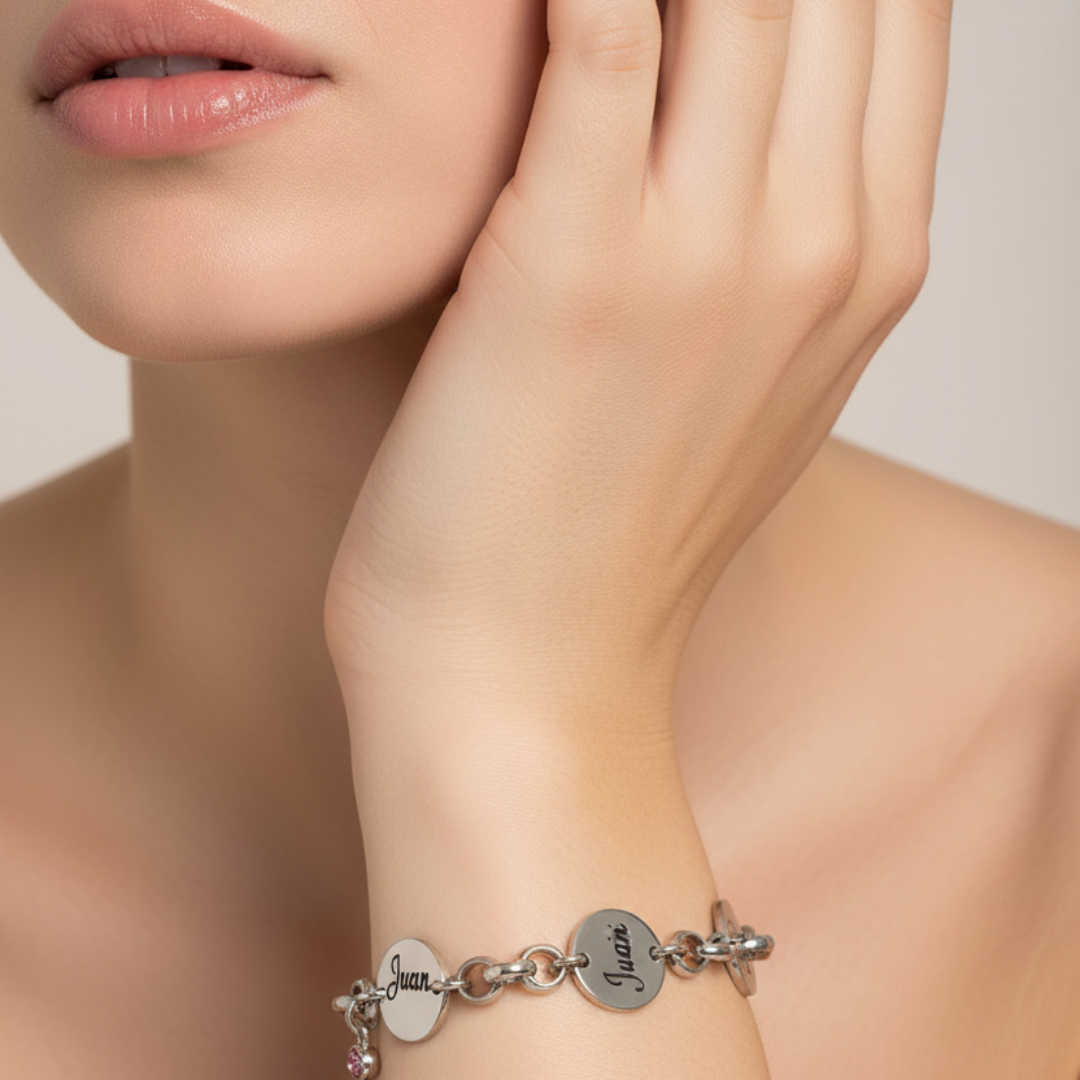 Pulsera Personalizada con Plaquitas – Sfinge | Nombres y Mensajes Únicos