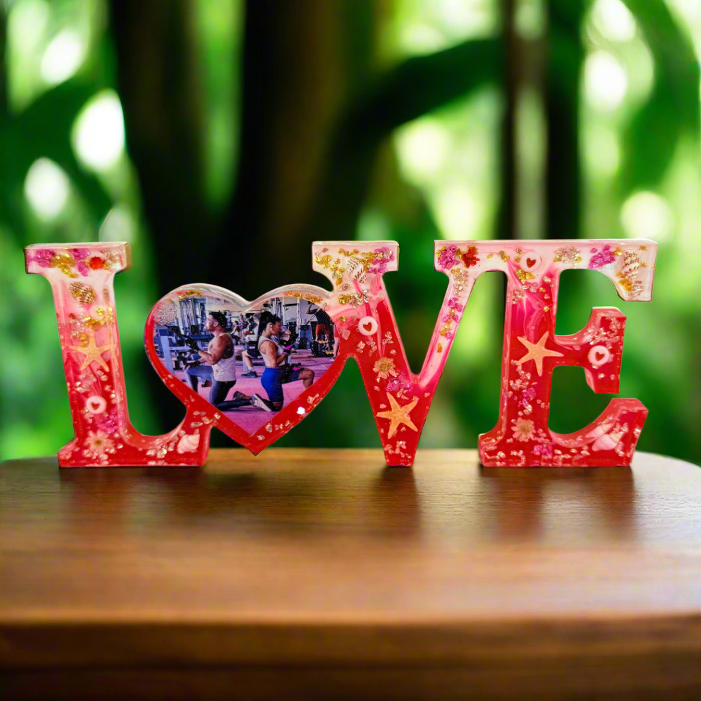 Resina LOVE Personalizada – Diseño Único en Epoxy con Tu Foto y Colores Favoritos