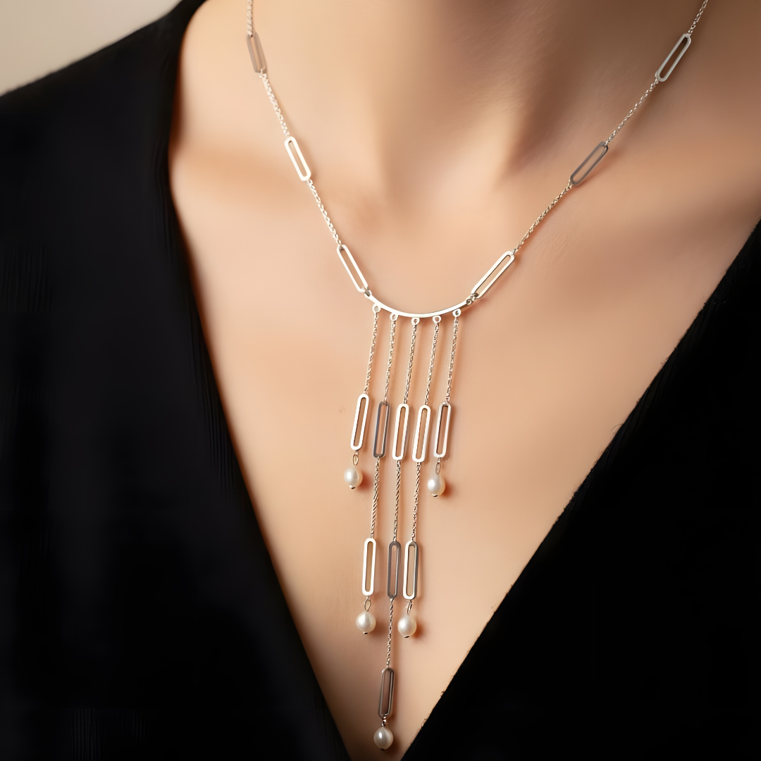 Gargantilla Sphinx con perlas naturales y diseño moderno – joya artesanal Sfinge Joyas