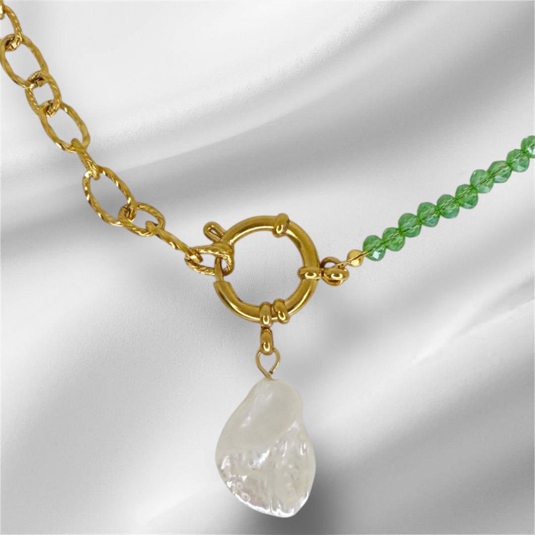 Gargantilla Boreal – Cristal Facetado Verde y Perla Barroca Natural | Sfinge