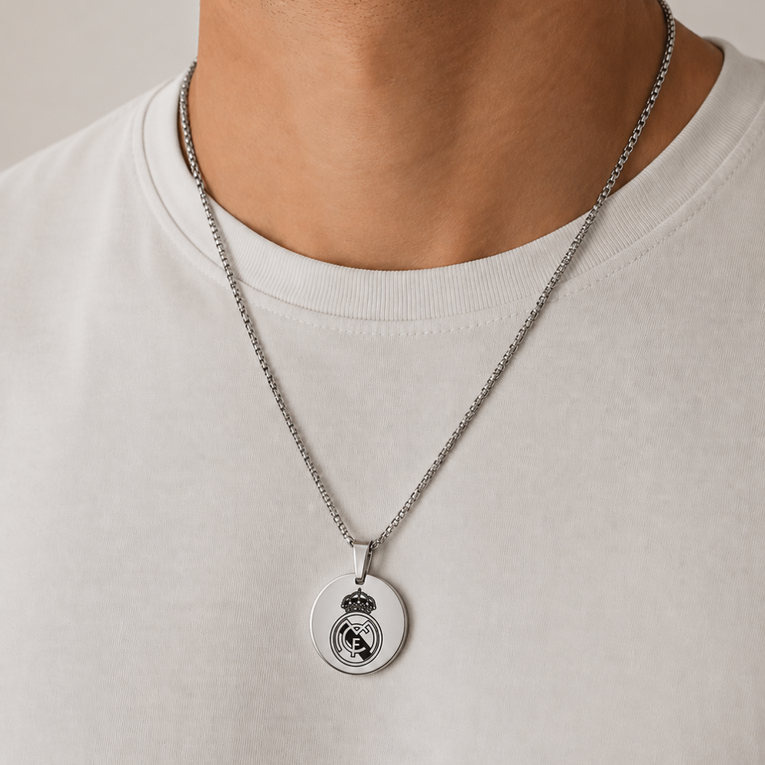 Collar con medalla redonda personalizable en acero