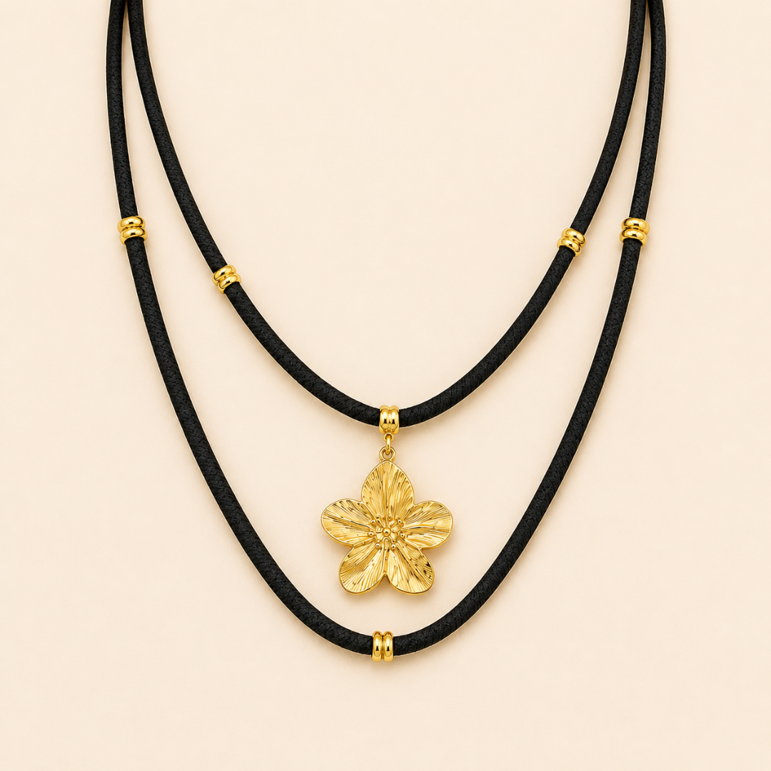 collar cordon con flor de acero inoxidable dorada