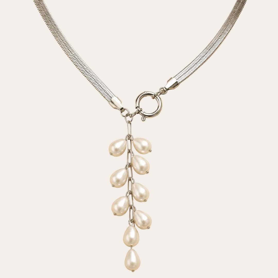 collar cadena plana de acero con perlas de nacar, ideal para eventos especiales