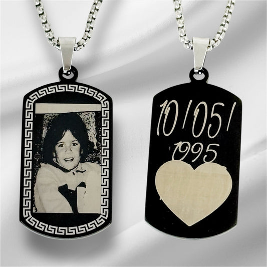 Gargantilla personalizada con fotograbado de retrato y frase grabada