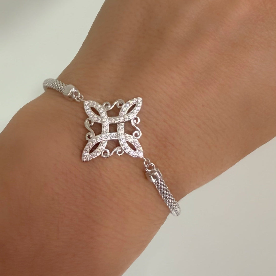 Pulsera Nudo de Bruja en plata de ley, joyería esotérica de protección
