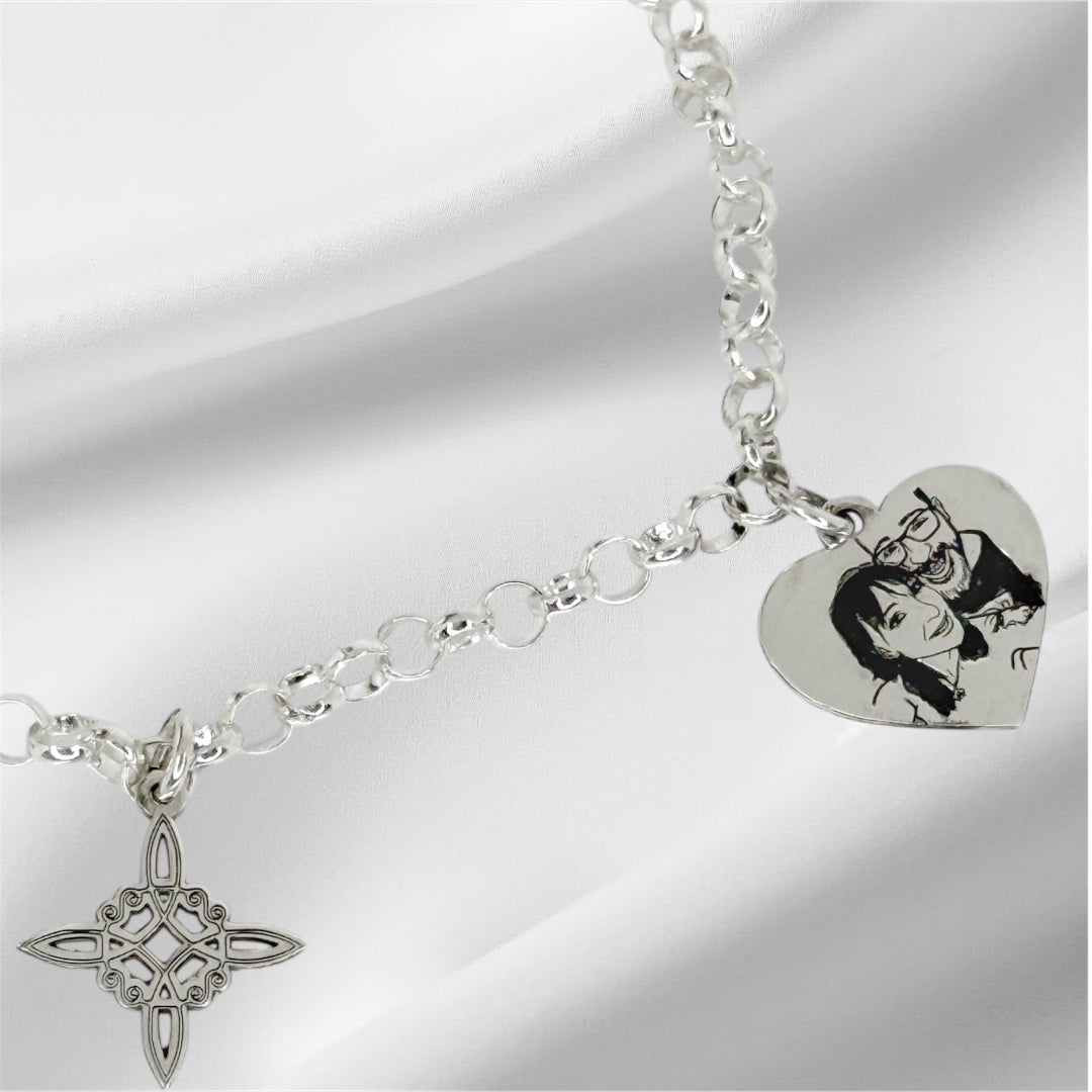 Pulsera de Plata Personalizada con Dijes