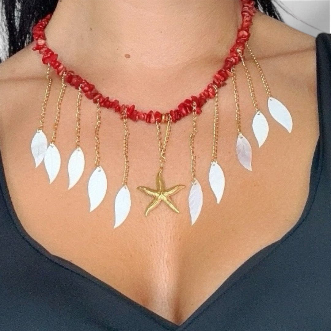 Collar con coral rojo sintético y caracola natural colgante – diseño exclusivo de Sfinge
