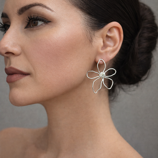 Pendientes Floral en forma de flor calada en acero baño en platino