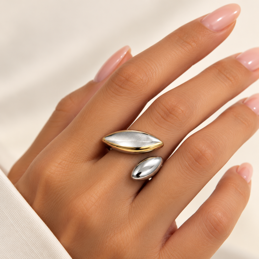 Anillo Elara