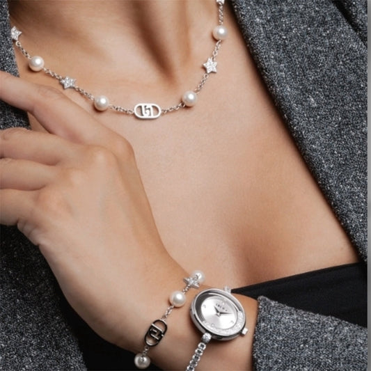 Pulsera con Perlas y logo Liu Jo