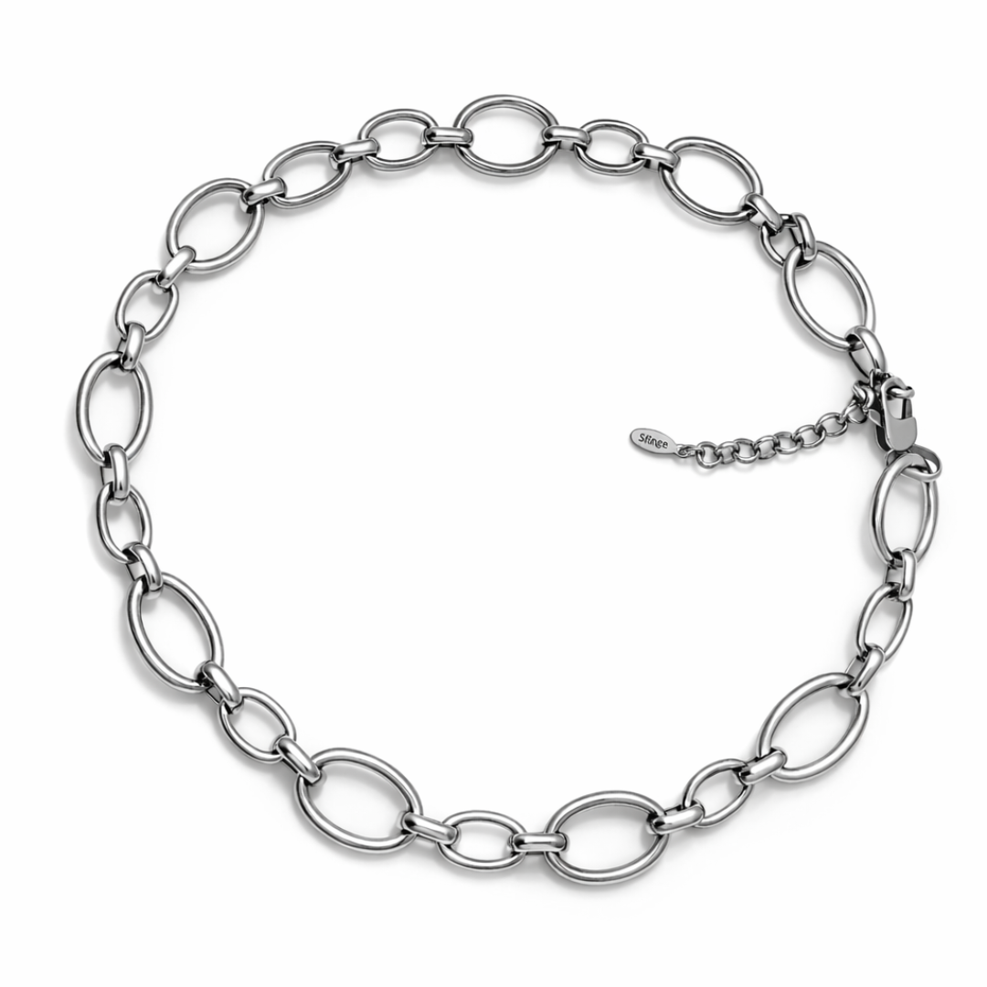 Detalle collar aros grandes acero colección Sfinge Infinity