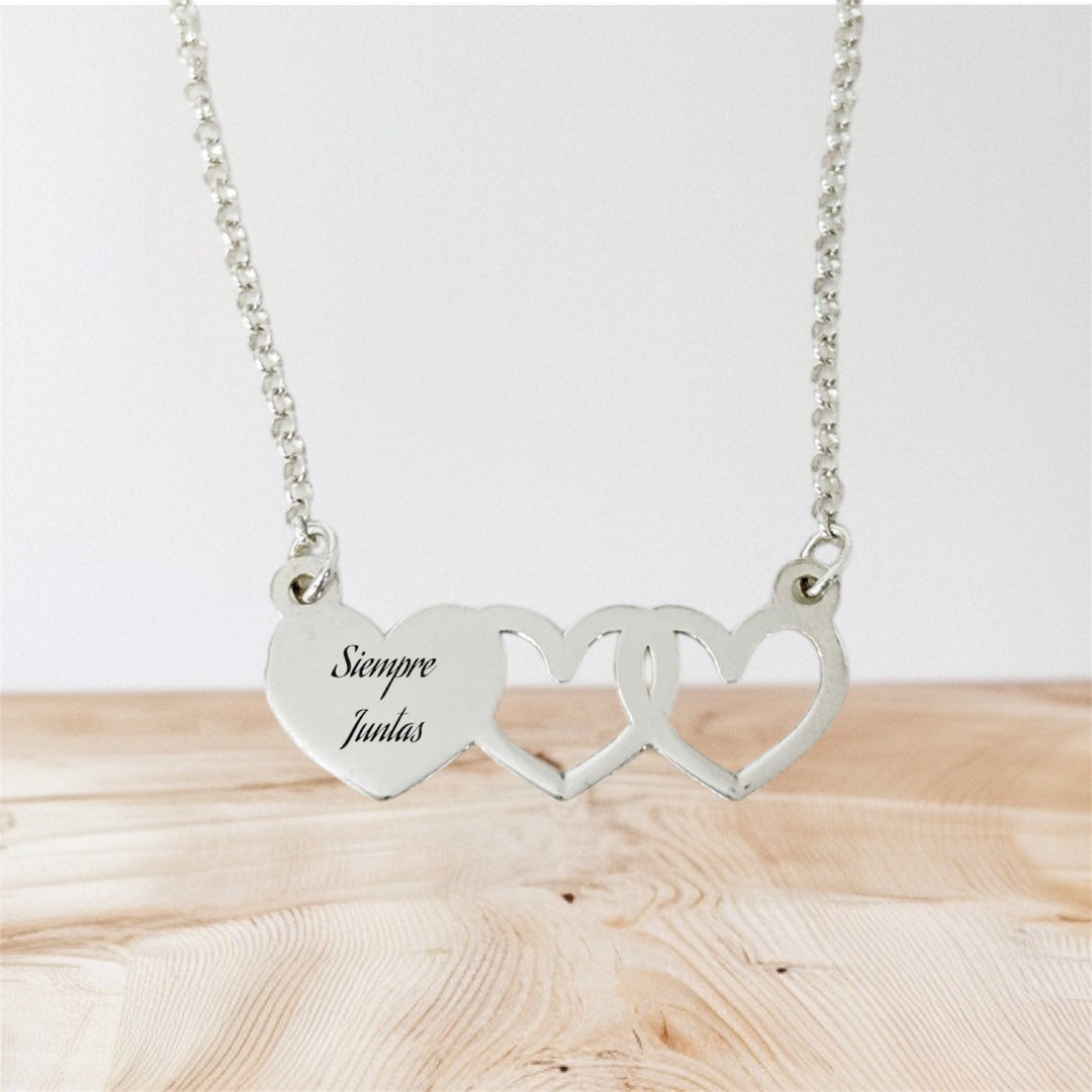 Gargantilla Personalizada de Plata Corazones: Un Regalo Especial