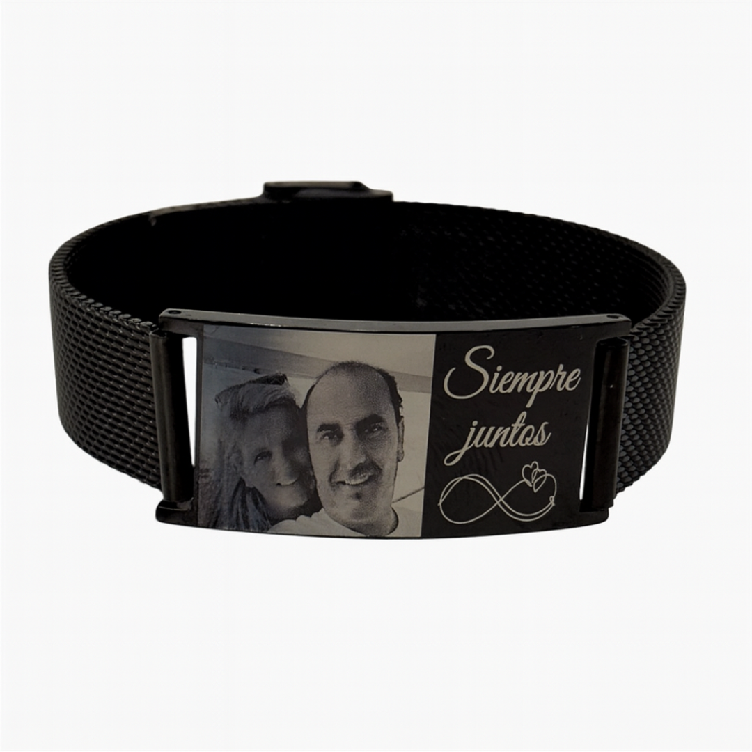 Pulsera de acero inoxidable con fotograbado personalizado de foto y frase, diseño unisex de Sfinge.