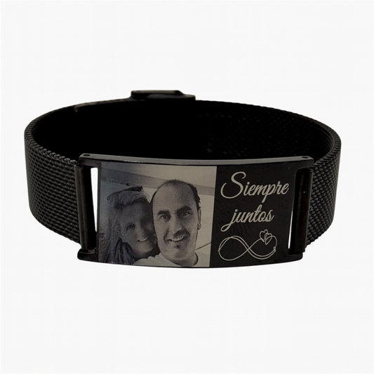 Pulsera de acero inoxidable con fotograbado personalizado de foto y frase, diseño unisex de Sfinge.