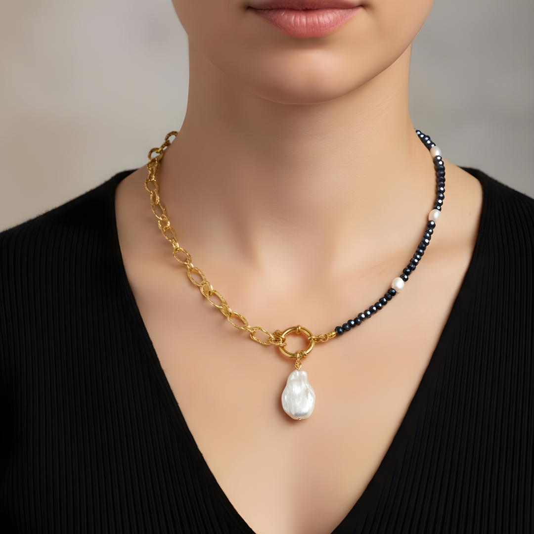 Gargantilla Boreal con cristal facetado y perla barroca
