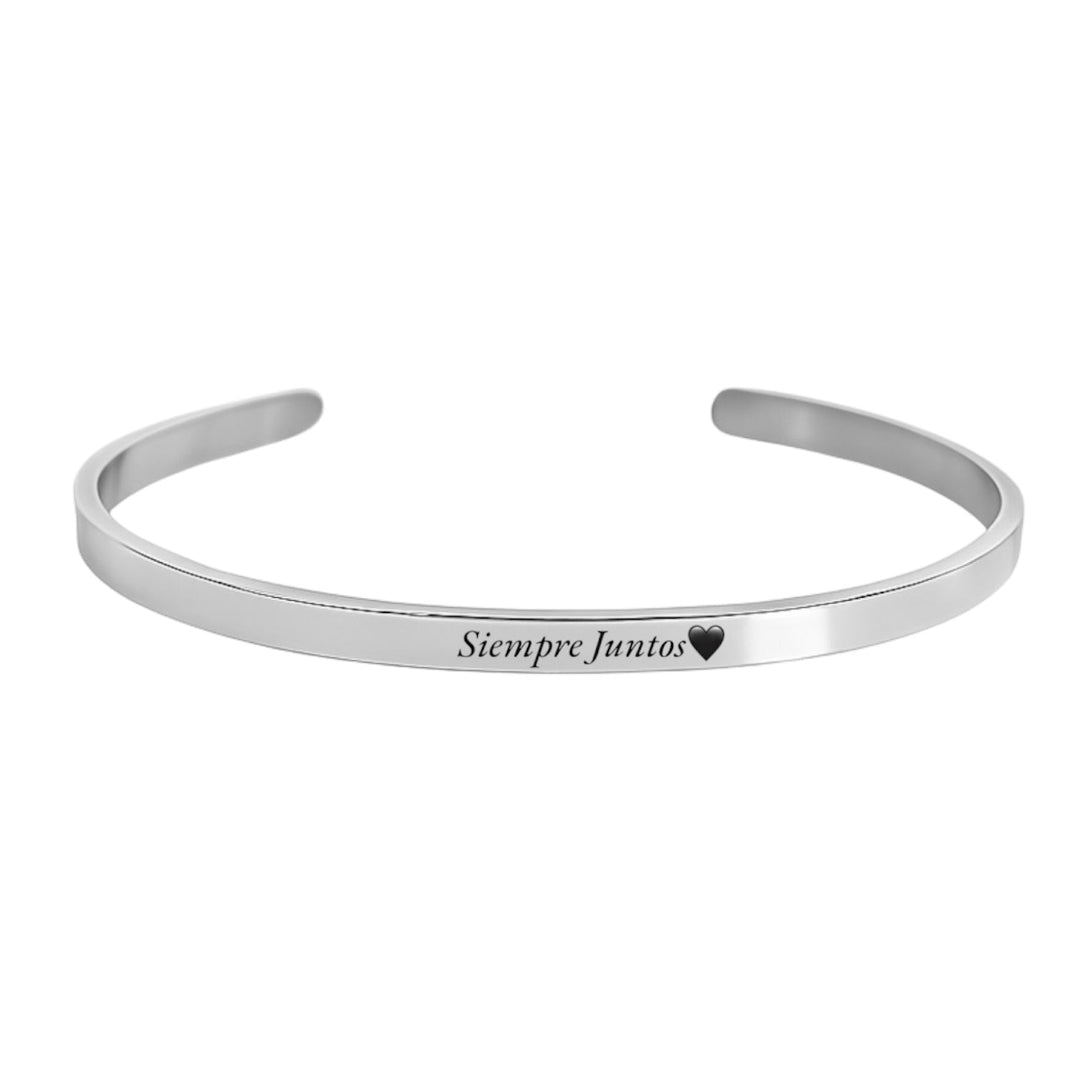 Brazalete plateado personalizado de acero inoxidable con grabado especial
