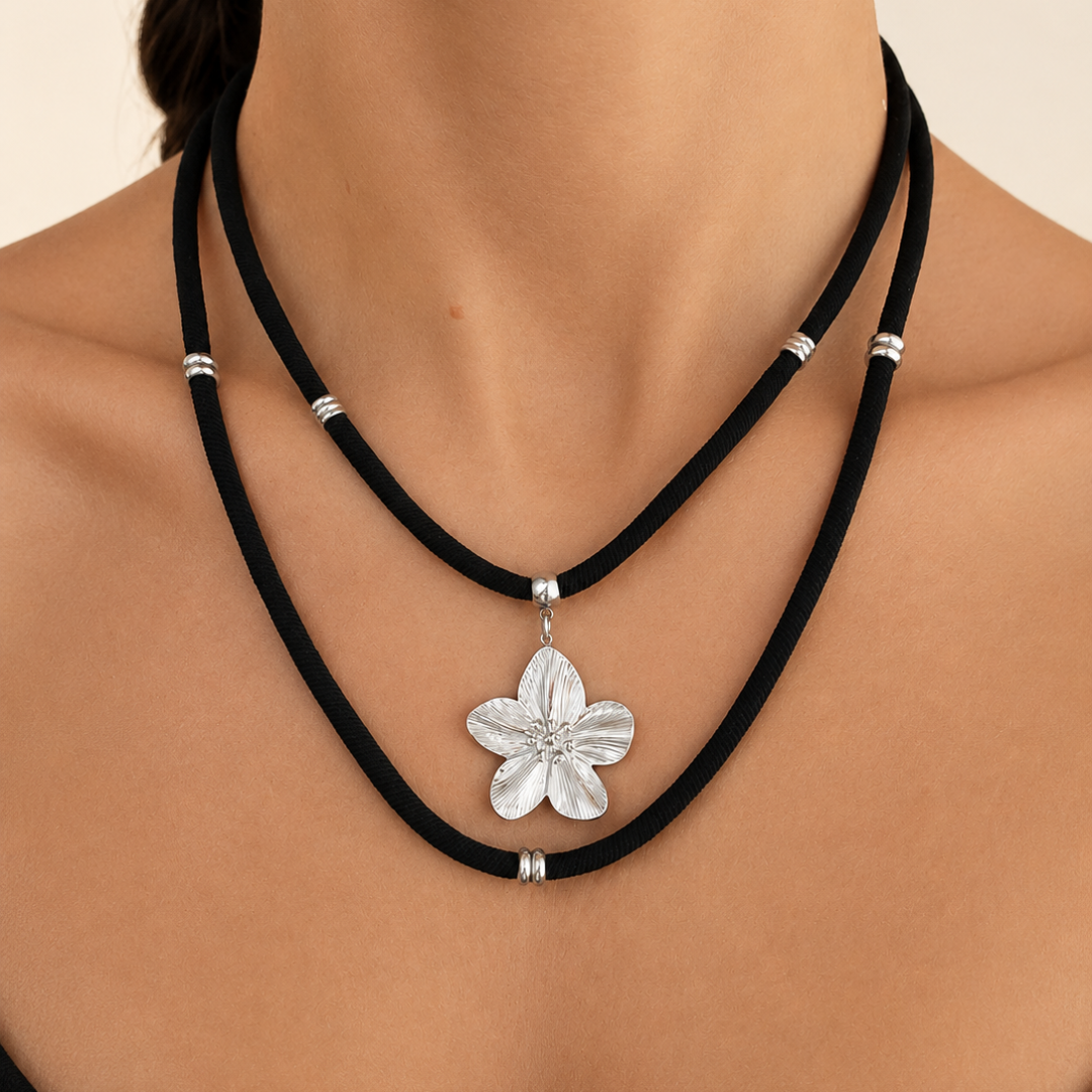 Conjunto collar, pendientes y brazalete flor a juego