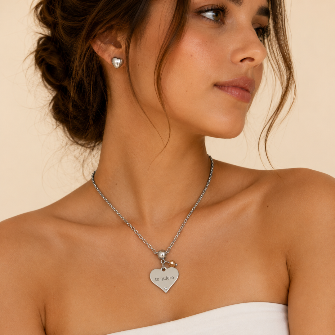 Gargantilla corazón grabado te quiero en acabado oro o plata marca sfinge