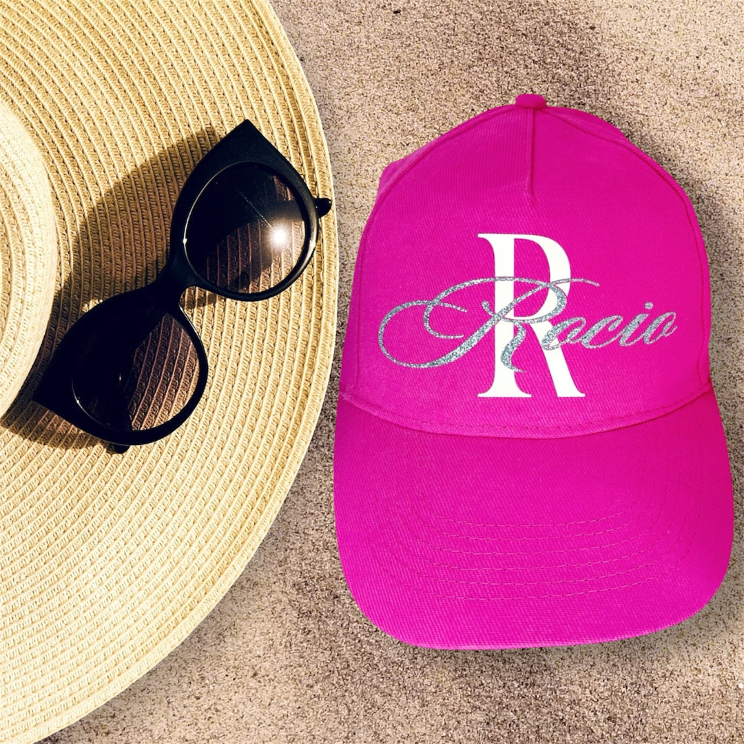Gorra personalizada con nombre en vinilo