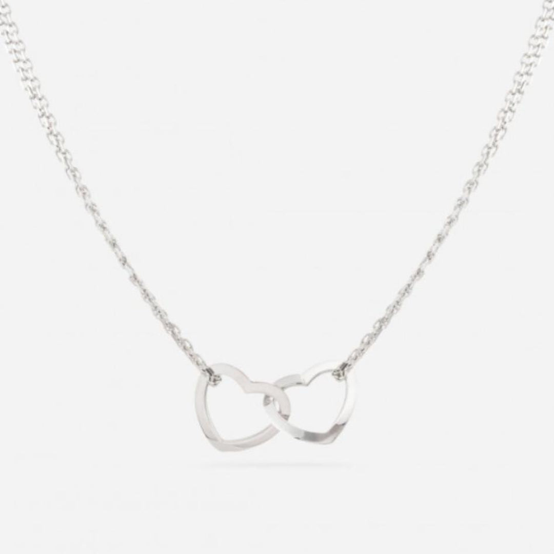Gargantilla de Plata Corazones Enlazados: El Símbolo Perfecto del Amor
