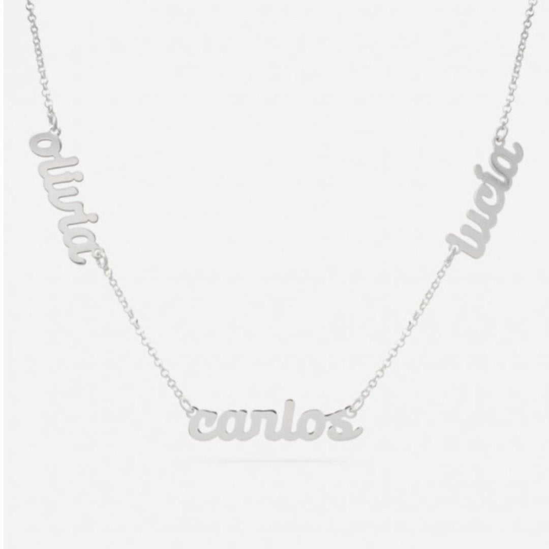 Gargantilla de Plata Personalizada con Tres Nombres: Un Regalo Único y Significativo