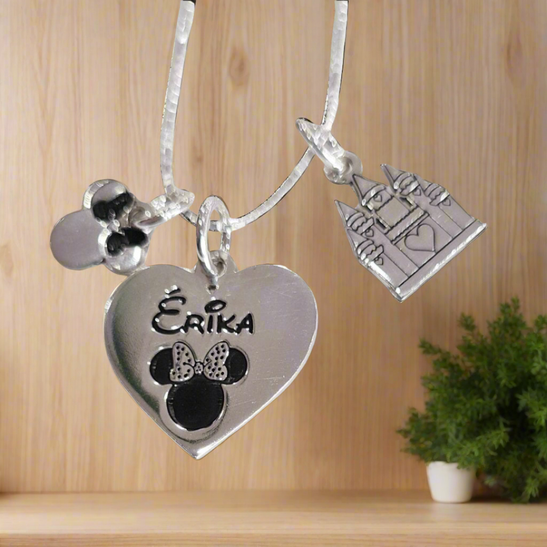 Gargantilla Personalizable Mini y Castillo – Regalo Mágico y Especial