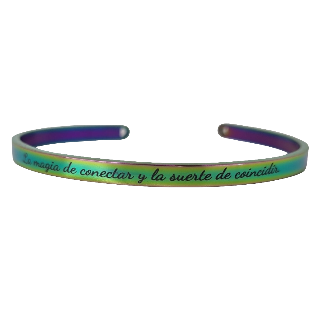 Brazalete multicolor con Grabado Inspirador: La Magia de Conectar
