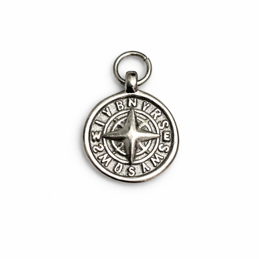 Charm brújula de la colección Sfinge Infinity